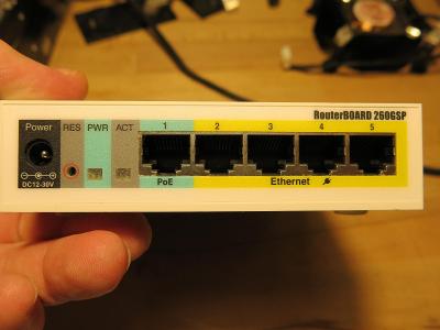 switch managed Mikrotik RouterBOARD PoE RB260GSP 5x Gbit 1x SFP VLAN