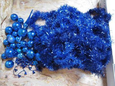 Sada modrých ozdob pro vánoční stromek/plast i sklo /skleněné/plastové