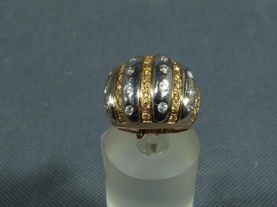 Zlatý prsten s čirými a žlutými zirkony, 585/1000, 14karátů, 11,15g