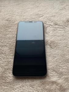 Apple iPhone X / 64GB / Black / Poškozen!