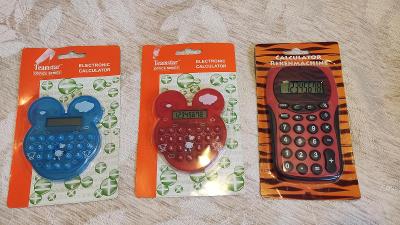 3x Kalkulačka pro děti - modrá a červená pes / myška + ZOO