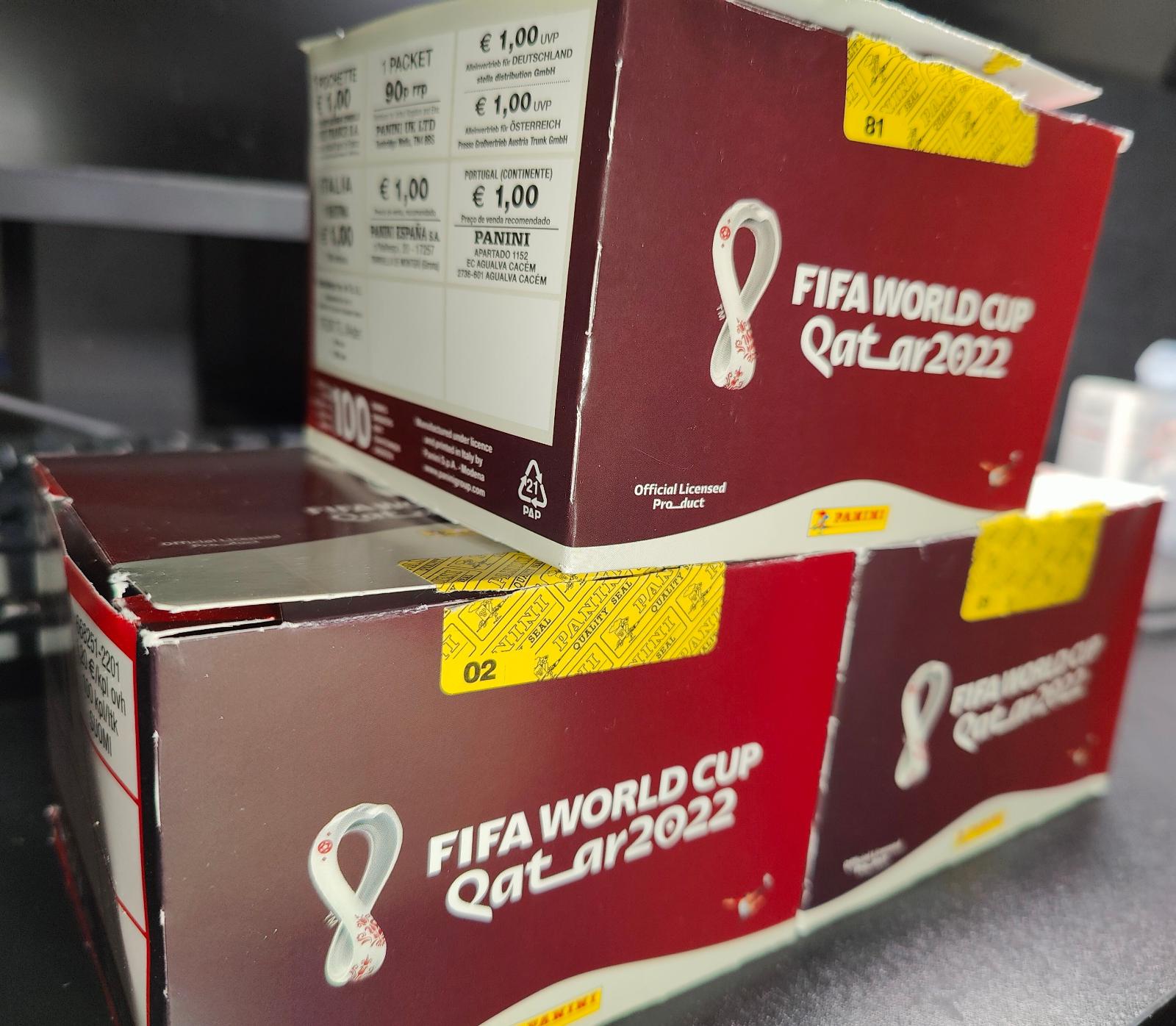 Panini FIFA WORLD CUP Katar 2022 samolepky (modrá verze) +1800ks - Športové zbierky
