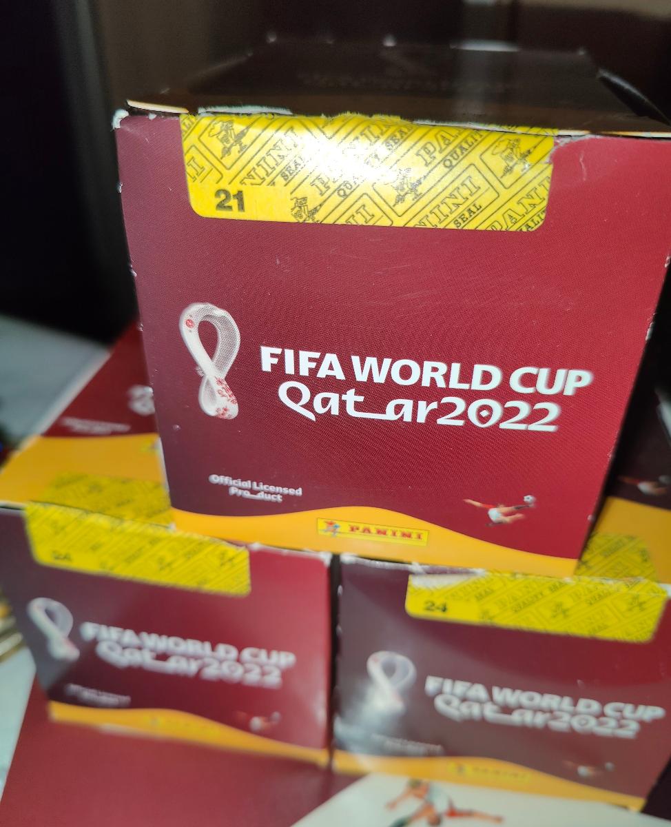 Panini FIFA WORLD CUP Katar 2022 samolepky (oranžová verze) +1300ks - Športové zbierky