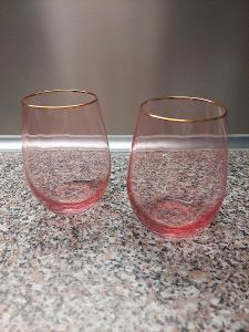 Růžové skleničky 