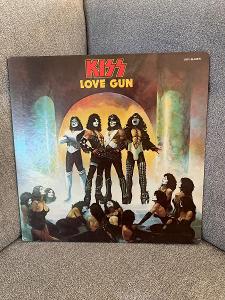 LP KISS - LOVE GUN ORIGINÁL 1.PRESS JAPAN 