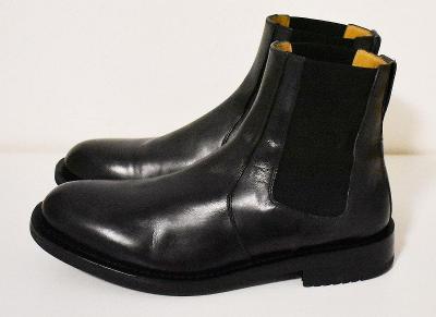 Luxusní pánské kotníkové boty, zn. FERRAGAMO, vel. 42,5