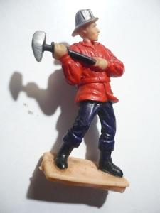 Figurka-hasič-asi USA-výška 6 cm