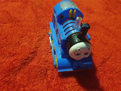 Zánovní modrá lokomotiva pro dětí + Dárek