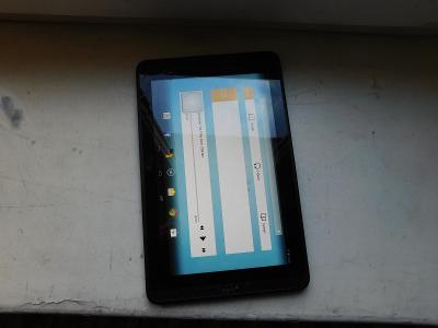 Tolino 8.9  Tablet Wifi Internet  Android Funkcni jen Dotek Popraskany