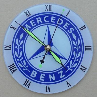 Skleněné hodiny Mercedes Benz