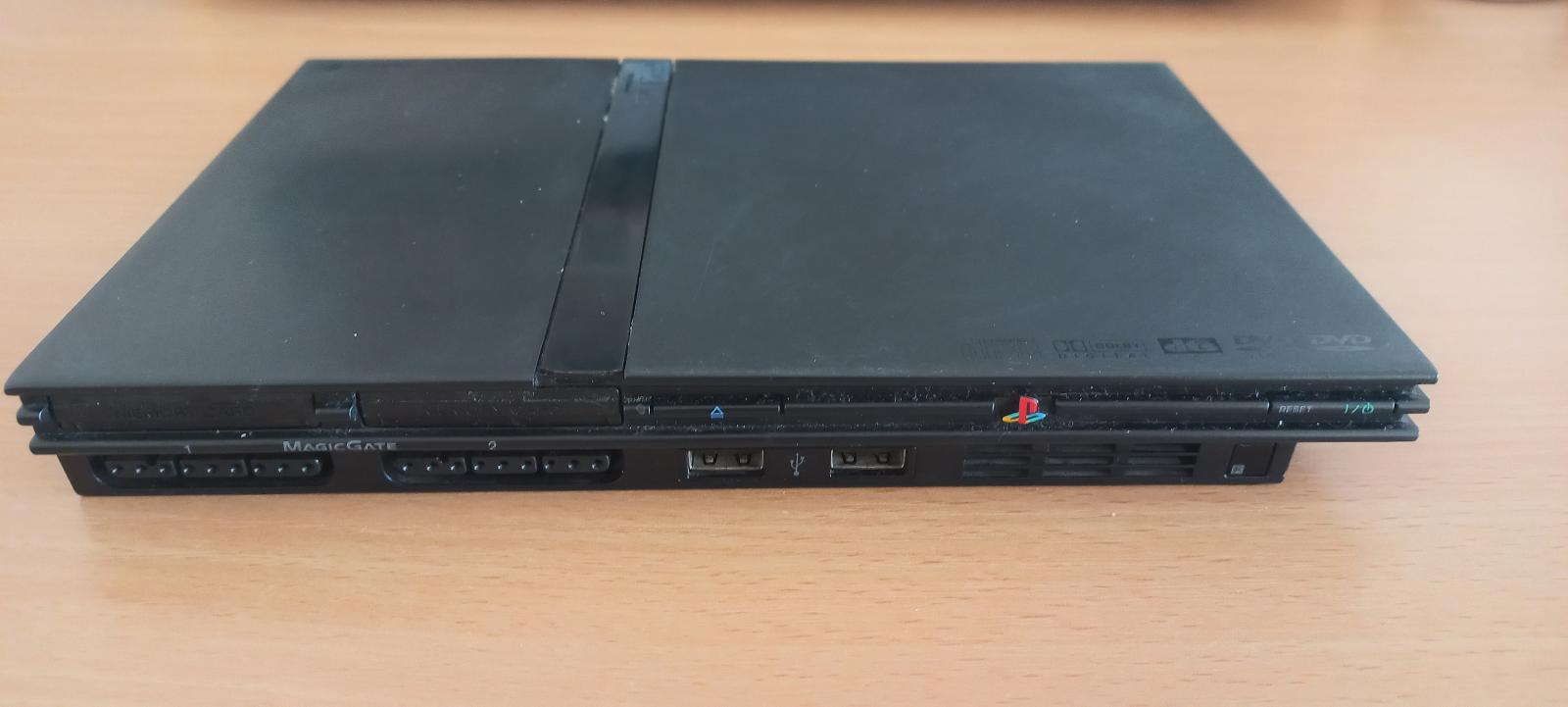 Playstation 2 SLIM  - Počítače a hry