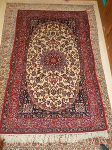 Orientální íránský perský luxusní koberec Isfahán s hedvábím 176x108
