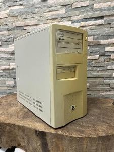 Starý PC AMD 2003