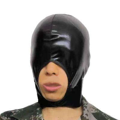 Černá wet-look maska s otvorem na nos a pusu N999