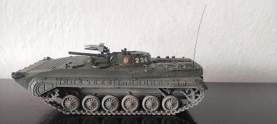 3ks bojová vozidla BTR
