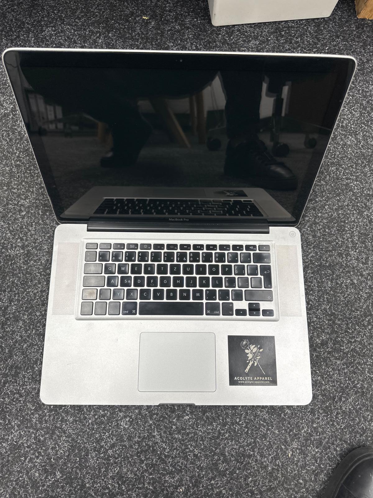 MacBook PRO na dily  - Notebooky, príslušenstvo