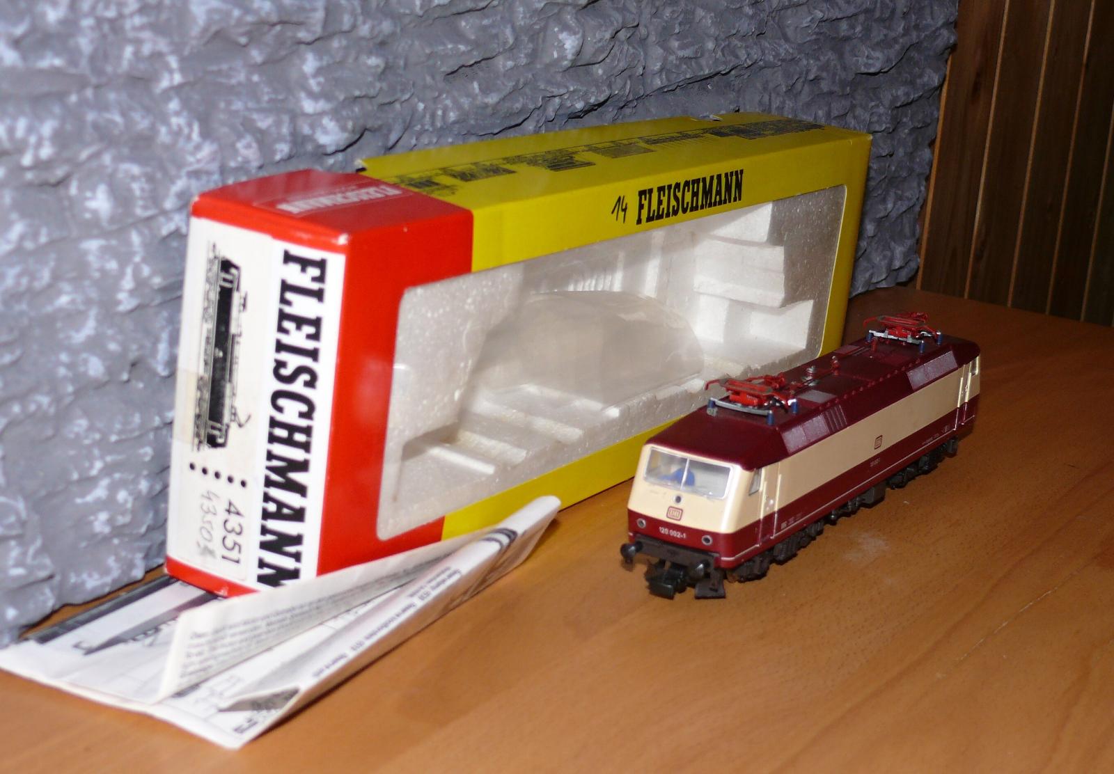 Lokomotiva FLEISCHMAN  pro modelovou železnici H0 velikosti  - Modelová železnice