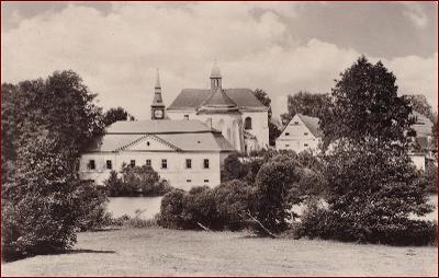Žďár nad Sázavou * pohled na zámek, část města * M1188