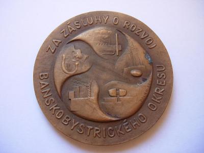 Medaila - Za zásluhy o rozvoj Banskobystrického okresu, Palko 1977