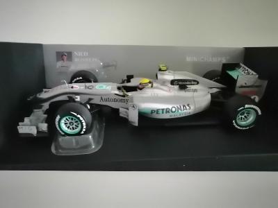 F1 Mercedes MGP W01 minichamps 1:18