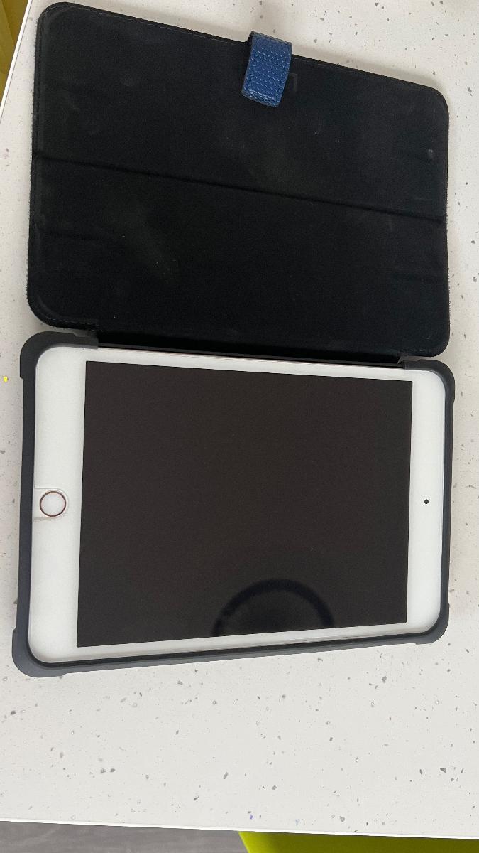 Tablet iPad mini 4 (128GB Cellular Gold)  - Počítače a hry
