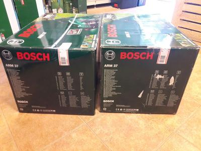 Bosch ARM 37 - poškozený obal