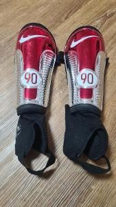 Nike 90 protective fit
