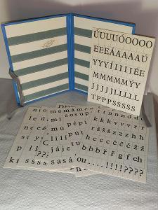 Retro desky na skládací abecedu a písmenka 