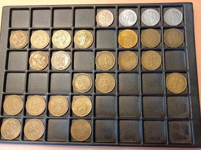 Plato s korunovými mincemi 1946-1992