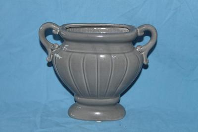J9. Keramická váza Antic  