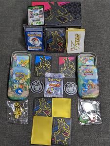 Pokémon karty 180ks včetně Crown Zenith a příslušenství