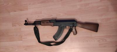 Airsoftová zbraň AK-47 Sportline (baterie + nabíječka)