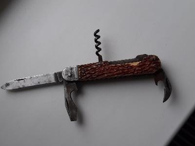 Starý lovecký nůž
