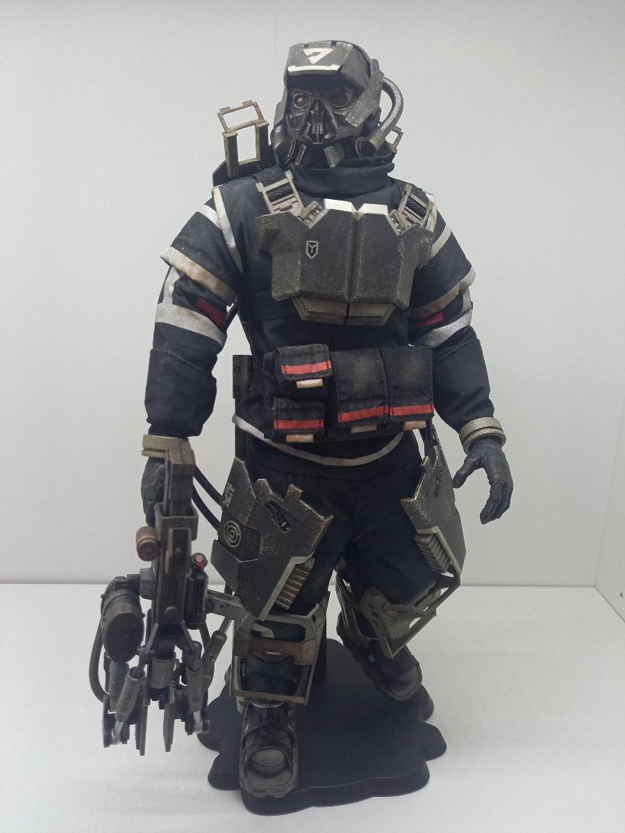 Killzone Hazmat Trooper 1:6 Scale Light-Up Action Figure