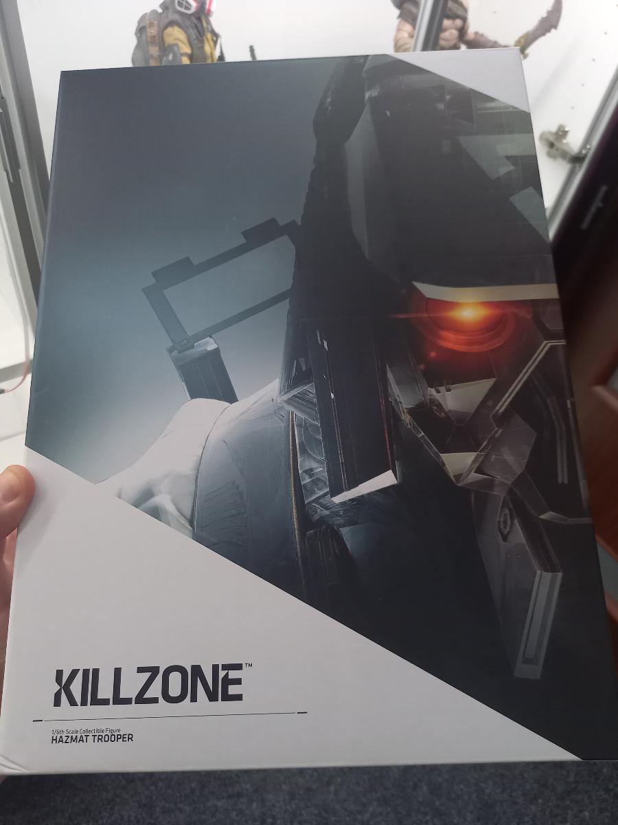 Killzone Hazmat Trooper 1:6 Scale Light-Up Action Figure