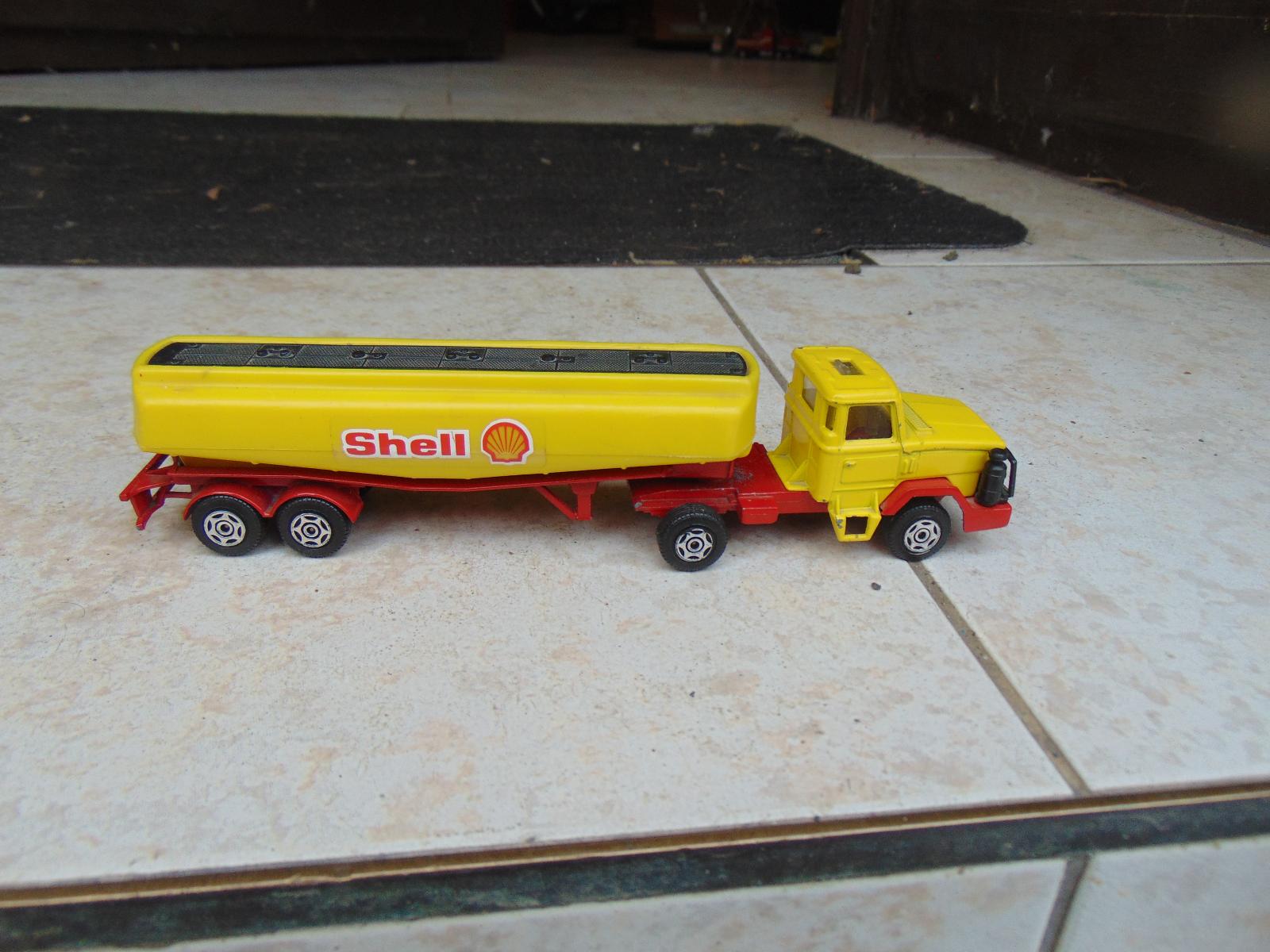 Kamion s cisternou Shell výrobce Corgi  osobní předání Plzeň - Modely automobilů
