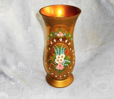 Zdobená skleněná váza
