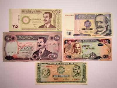 sada arabských a amerických bankoviek