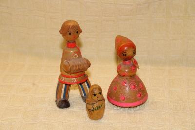 SSSR - Dřevěné dekorace figurky cca 8 - 10 cm