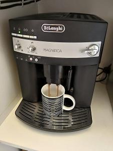 Kávovar DeLonghi Magnifica 3000