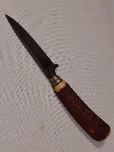 Lovecký nůž mikov