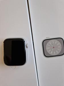 Apple watch series 8 stříbrné