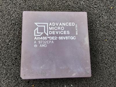 Procesor AMD Am486 DE2-66V8TGC funkční