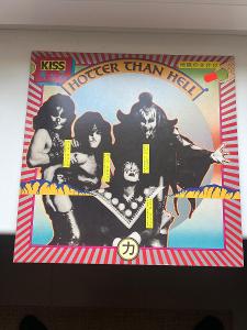 LP deska vinyl KISS Hotter Than Hell 1974