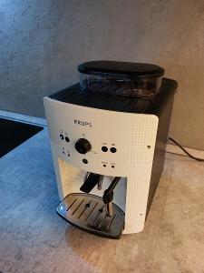 Automatický kávovar Krups Essential EA810570 kompletně vyčištěn od 1Kč