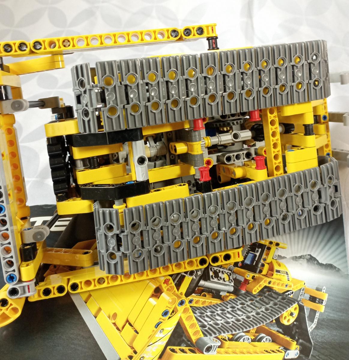 LEGO set TECHNIC 42028-1 Bulldozer + návod - KG Mix Směs od 1Kč - Hračky