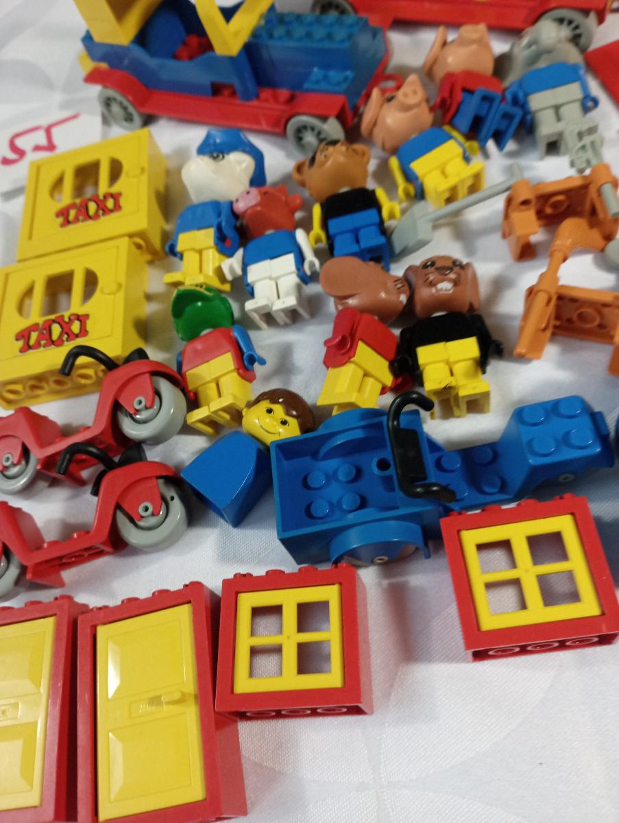 55 LEGO sbírka VINTAGE díly FABULAND Figurky Auta - KG Mix - od 1Kč - Hračky