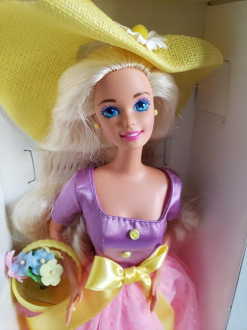 Spring Blossom Barbie - Hračky