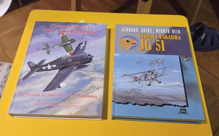 Letectví, 2 různé knihy, světové války  - Knihy
