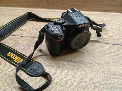 Prodám Nikon D5200 TOP stavu 